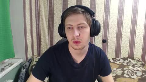 Snapshot of darienlarge chatting on 11-02-25, 03:31 darienlarge online show from 11-02-25, 03:31