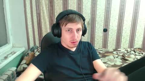 Snapshot of darienlarge chatting on 11-03-25, 02:18 darienlarge online show from 11-03-25, 02:18