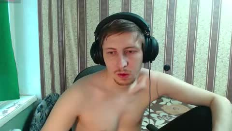 Snapshot of darienlarge chatting on 11-08-25, 09:20 darienlarge online show from 11-08-25, 09:20