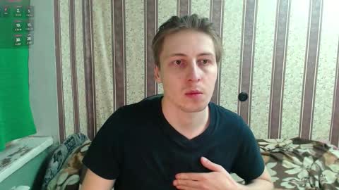 Snapshot of darienlarge chatting on 11-17-25, 03:29 darienlarge online show from 11-17-25, 03:29