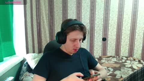 Snapshot of darienlarge chatting on 11-19-25, 10:04 darienlarge online show from 11-19-25, 10:04