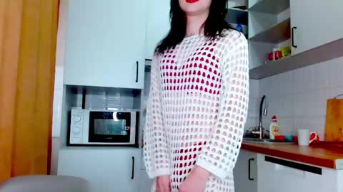 Snapshot of daring_princess chatting on 05-30-26, 08:55 Alice Lee online show from 05-30-26, 08:55