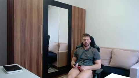 darius_94 online show from 04-24-26, 04:48