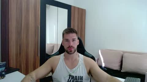 darius_94 online show from 06-26-26, 05:56