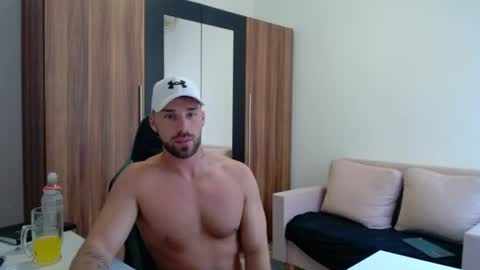 darius_94 online show from 07-28-26, 02:13
