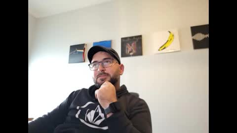 Snapshot of dariux_m chatting on 11-05-25, 02:06 dariux_m online show from 11-05-25, 02:06