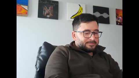 Snapshot of dariux_m chatting on 11-06-25, 02:18 dariux_m online show from 11-06-25, 02:18
