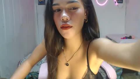 Snapshot of dark_angel143 chatting on 10-06-25, 03:09 dark_angel143 online show from 10-06-25, 03:09