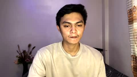 Snapshot of dark_angel69x chatting on 02-20-25, 07:55 Guile online show from 02-20-25, 07:55