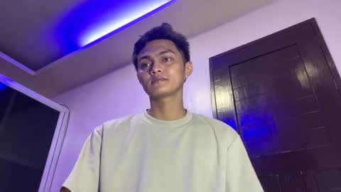 Snapshot of dark_angel69x chatting on 09-24-25, 10:29 Guile online show from 09-24-25, 10:29