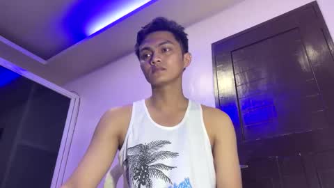 Snapshot of dark_angel69x chatting on 09-25-25, 06:33 Guile online show from 09-25-25, 06:33