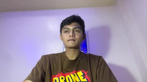 Snapshot of dark_angel69x chatting on 12-16-25, 06:46 Guile online show from 12-16-25, 06:46