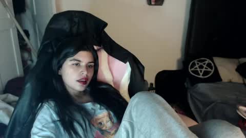 Snapshot of dark_angel_66 chatting on 02-10-25, 12:52 Moony online show from 02-10-25, 12:52