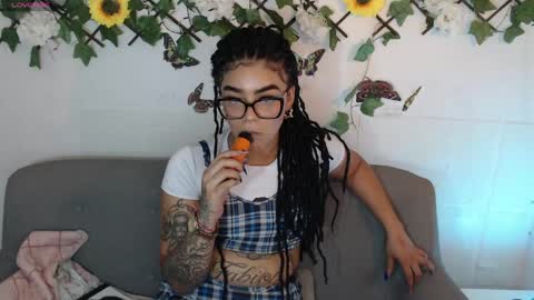 dark_flama online show from 04-25-26, 11:57