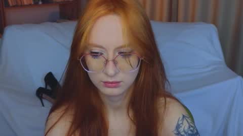 Lola online show from 03-09-26, 01:42