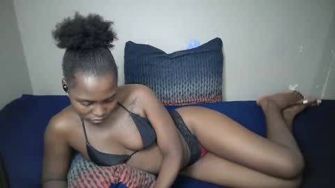 dark_lovly online show from 03-04-26, 07:36