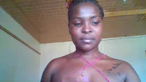 Snapshot of dark_petite_ chatting on 05-11-26, 11:27 dark_petite_ online show from 05-11-26, 11:27