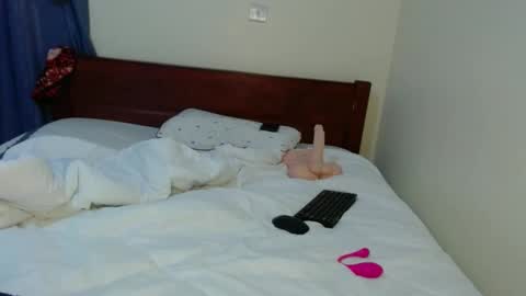 Snapshot of dark_qween chatting on 03-09-25, 06:17 dark_qween online show from 03-09-25, 06:17