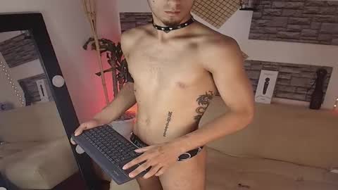 Snapshot of dark_rosse1 chatting on 01-19-26, 11:25 rosse online show from 01-19-26, 11:25