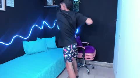 Snapshot of dark_valentino chatting on 03-04-26, 02:06 dark_valentino online show from 03-04-26, 02:06