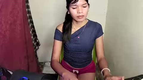 Snapshot of darkberrybabe chatting on 12-14-25, 12:05 Kay online show from 12-14-25, 12:05