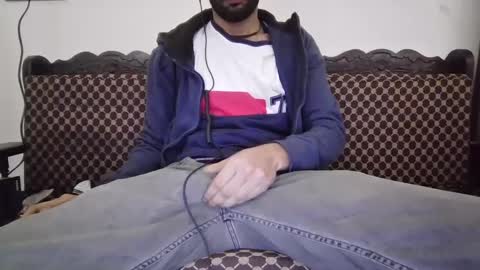 Snapshot of darkbud03 chatting on 02-03-25, 01:30 just a guy online show from 02-03-25, 01:30