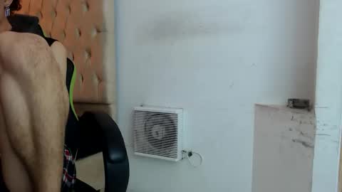 darkknightx01 online show from 11-09-25, 03:05