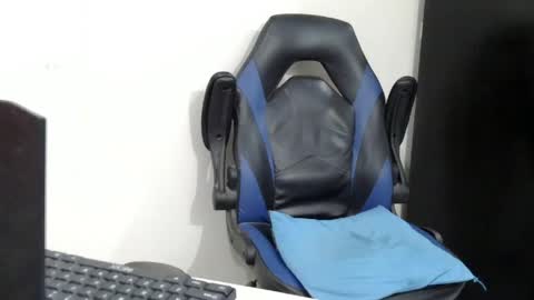 Darkkras online show from 05-28-26, 02:20