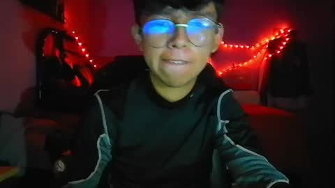 Snapshot of darknex_ chatting on 06-07-26, 05:22 Jose Ian online show from 06-07-26, 05:22