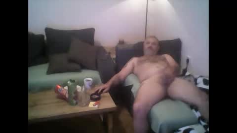 darko9504265 online show from 09-30-25, 04:28