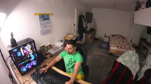 Snapshot of darkschneider_ chatting on 12-04-24, 11:46 darkschneider_ online show from 12-04-24, 11:46