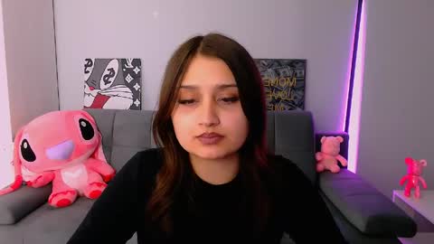 Snapshot of darksidelove_ chatting on 04-26-26, 06:49 Amelie online show from 04-26-26, 06:49