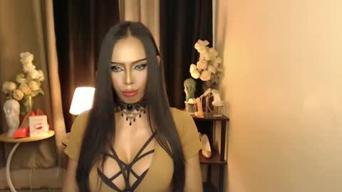 HAPPY BIRTHDAY MISTRESS MADRIANA online show from 02-24-25, 06:49