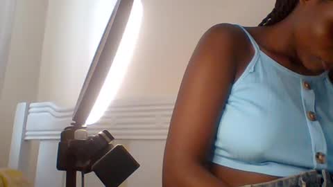Snapshot of darling_dreamer2 chatting on 07-26-26, 07:04 darling_dreamer2 online show from 07-26-26, 07:04