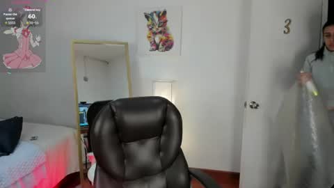 Snapshot of darling_spoiled chatting on 06-23-26, 10:13 darling online show from 06-23-26, 10:13