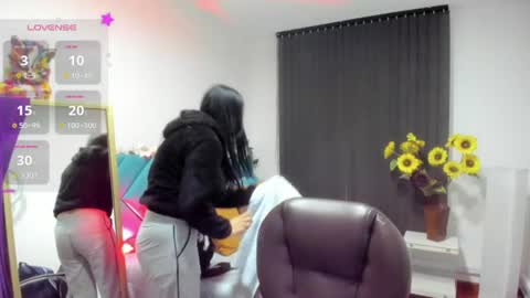Snapshot of darling_spoiled chatting on 07-14-26, 09:47 darling online show from 07-14-26, 09:47