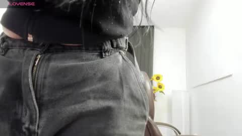 Snapshot of darling_spoiled chatting on 07-15-26, 09:58 darling online show from 07-15-26, 09:58