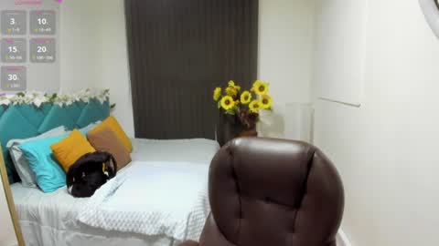 Snapshot of darling_spoiled chatting on 07-16-26, 09:48 darling online show from 07-16-26, 09:48