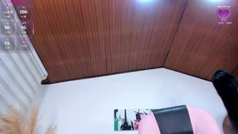Snapshot of darling_spoiled chatting on 07-17-26, 10:00 darling online show from 07-17-26, 10:00