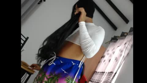 Snapshot of darlingbigcoc_23 chatting on 05-06-26, 02:55 darling online show from 05-06-26, 02:55