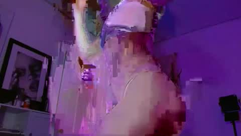 Venus online show from 11-19-25, 01:49