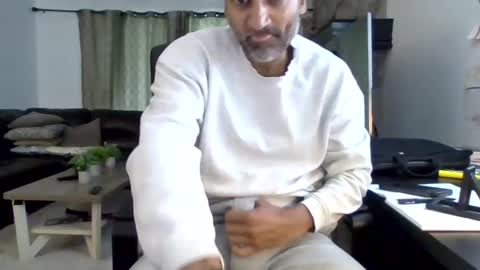 Snapshot of darryl43321 chatting on 10-12-25, 04:39 darryl43321 online show from 10-12-25, 04:39