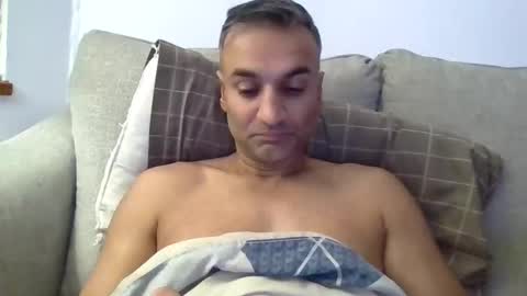 Snapshot of darryl43321 chatting on 10-25-25, 05:37 darryl43321 online show from 10-25-25, 05:37