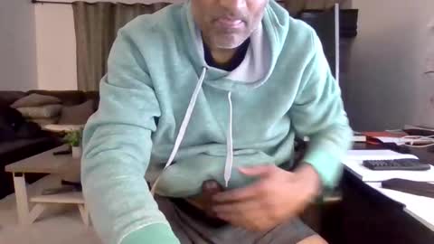 Snapshot of darryl43321 chatting on 10-27-25, 04:33 darryl43321 online show from 10-27-25, 04:33