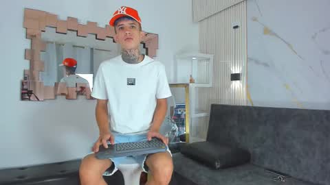 darwin_ggh online show from 11-19-25, 07:08