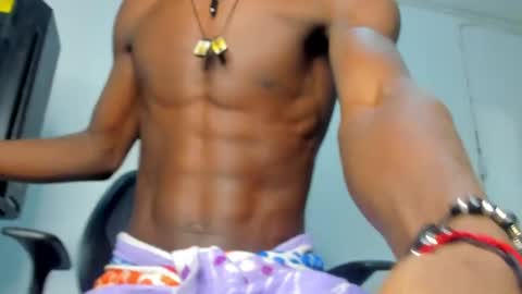 Snapshot of darwin_jhonson chatting on 12-12-24, 01:53 Darwin online show from 12-12-24, 01:53