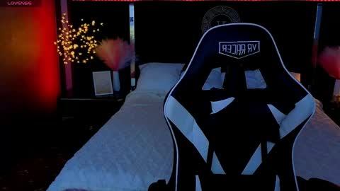 Snapshot of daryana_gray chatting on 06-01-26, 06:15 daryana_gray online show from 06-01-26, 06:15