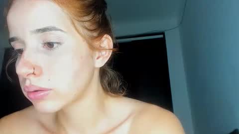 Snapshot of dasne19 chatting on 11-28-25, 01:41 Dafne online show from 11-28-25, 01:41