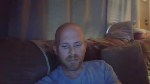 Snapshot of dave8404 chatting on 11-03-25, 08:43 Dave online show from 11-03-25, 08:43