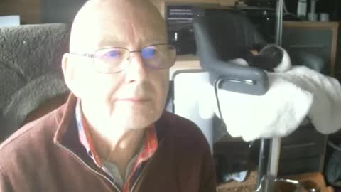 Snapshot of dave9569a chatting on 10-10-25, 12:59 dave9569a online show from 10-10-25, 12:59